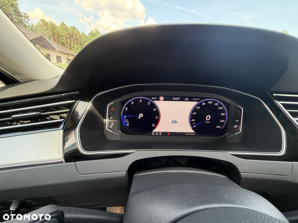 Volkswagen Passat 2.0 TSI Elegance DSG - 8
