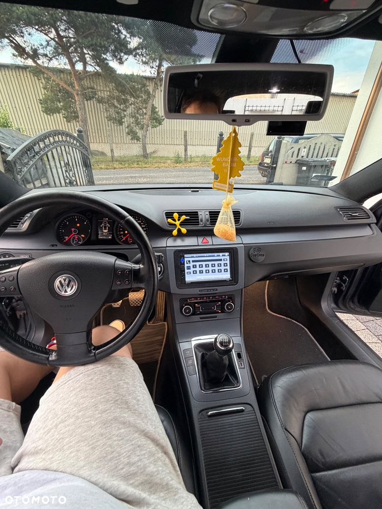 Volkswagen Passat 2.0 TDI DPF Comfortline - 17