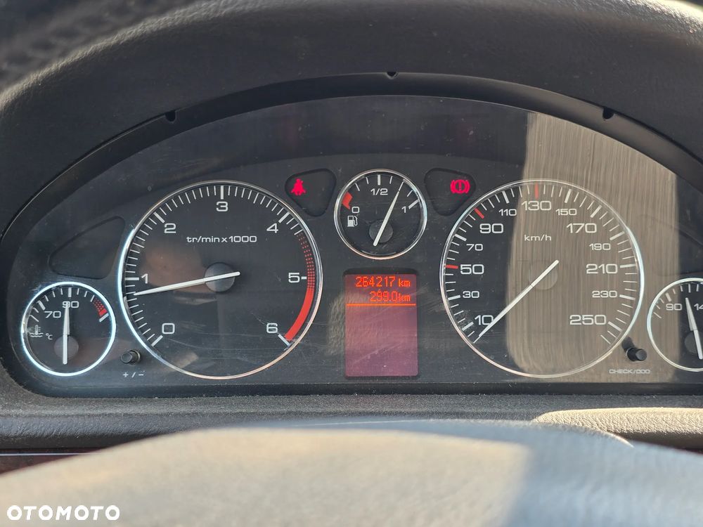 Peugeot 407 2.0 HDI Premium - 10