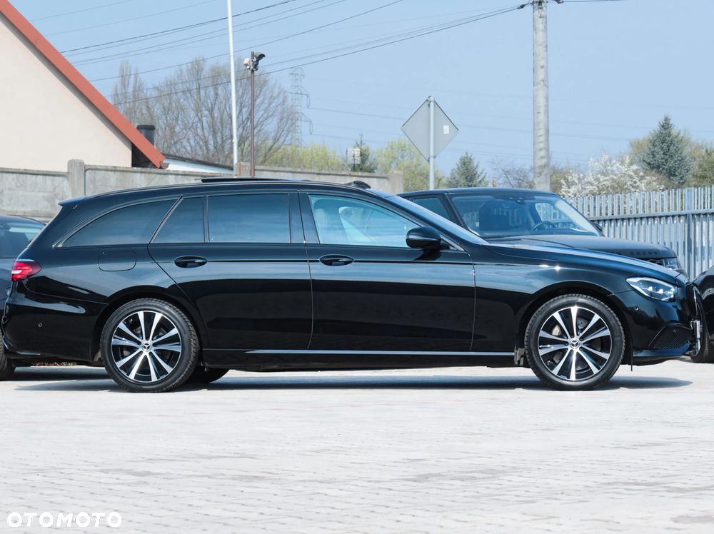 Mercedes-Benz Klasa E 300 9G-TRONIC Night Edition - 38