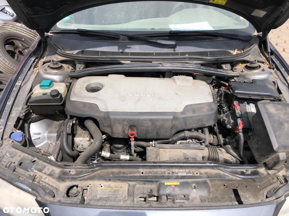 VOLVO V70 LIFT 2.4 D5 D5244T SILNIK NA CZESCI - 2