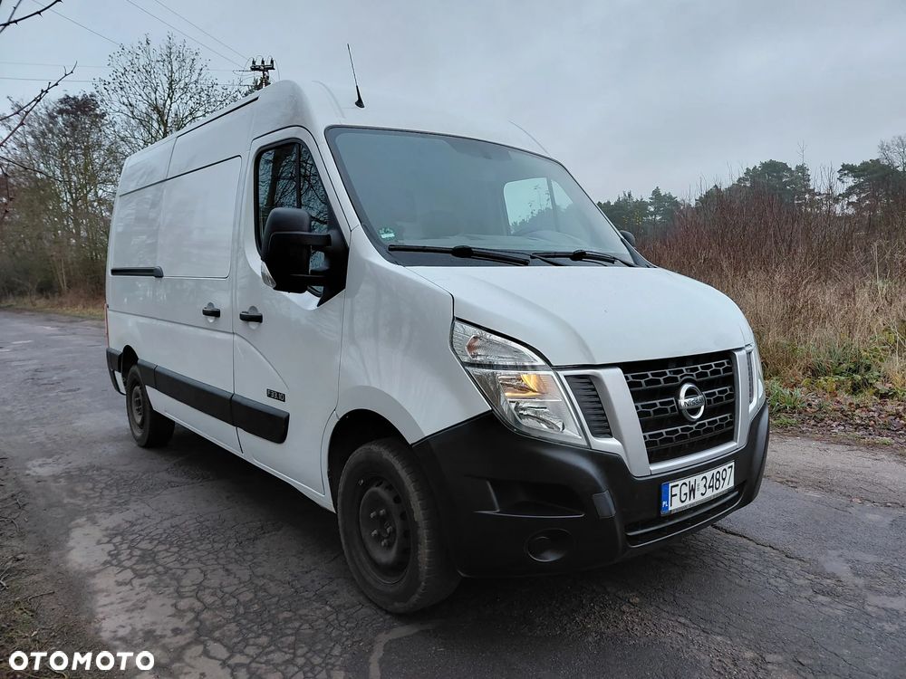Nissan NV 400 - 1