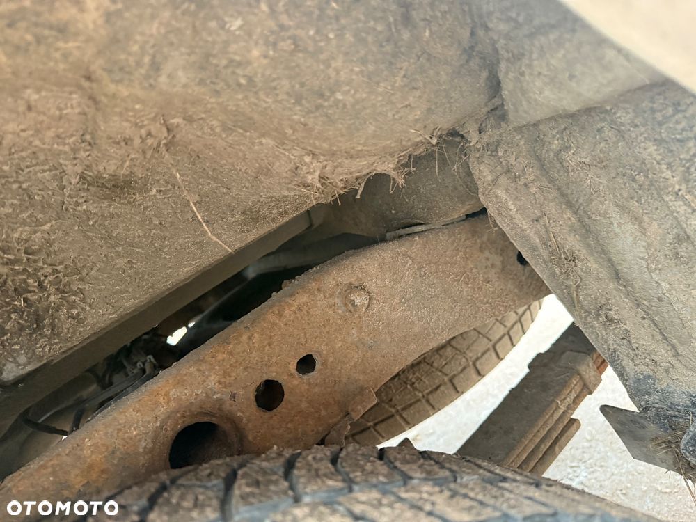 Nissan Navara 2.5 D SE - 10