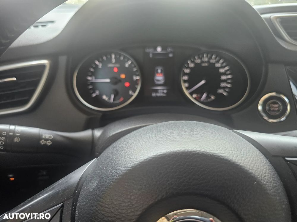 Nissan Qashqai - 12