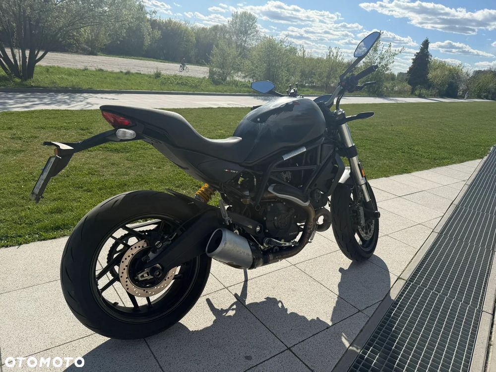 Ducati Monster - 5