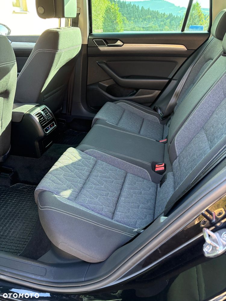 Volkswagen Passat 2.0 TDI 4Mot Elegance DSG - 25