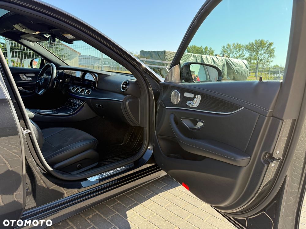 Mercedes-Benz Klasa E 220 d 9G-TRONIC AMG Line - 12