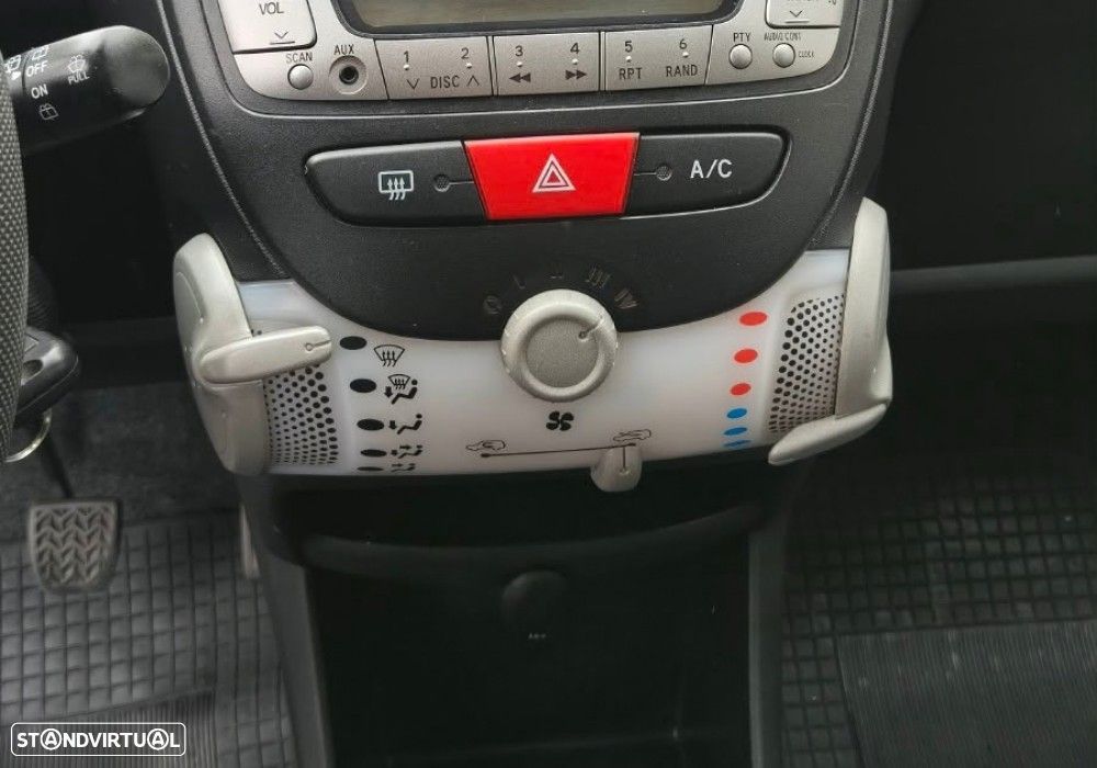 Peugeot 107 1.0 Access - 12