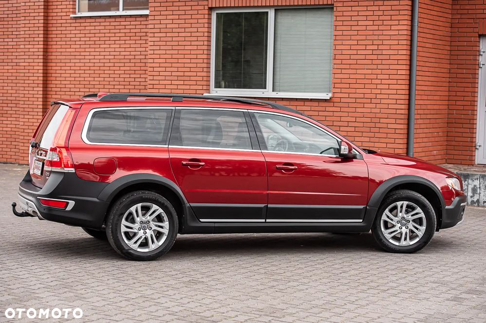 Volvo XC 70 D5 AWD Momentum - 13