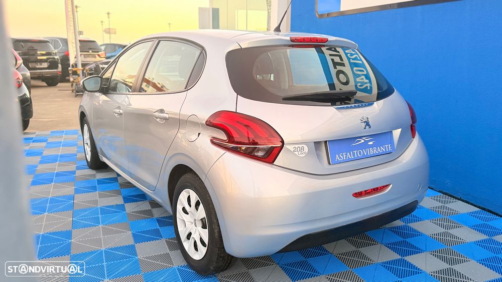 Peugeot 208 PureTech 68 Like - 4