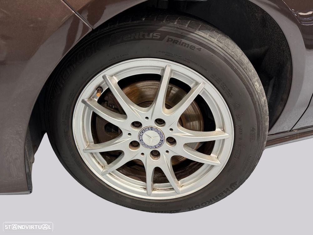 Mercedes-Benz CLA 180 d Shooting Brake Aut. - 35
