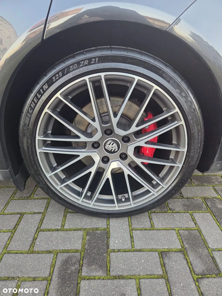 Porsche Panamera 4S - 8