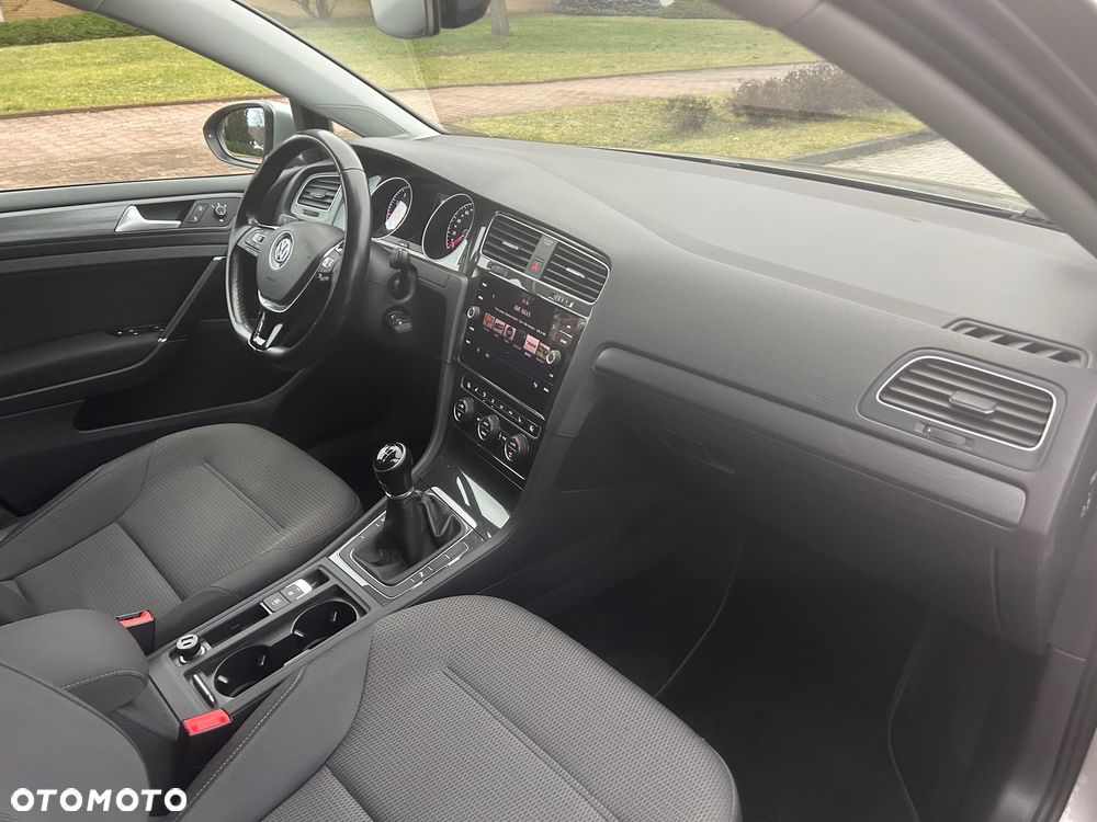 Volkswagen Golf 1.5 TSI BMT Comfortline - 15