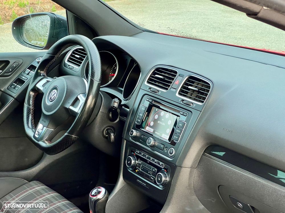 VW Golf 2.0 GTI - 34