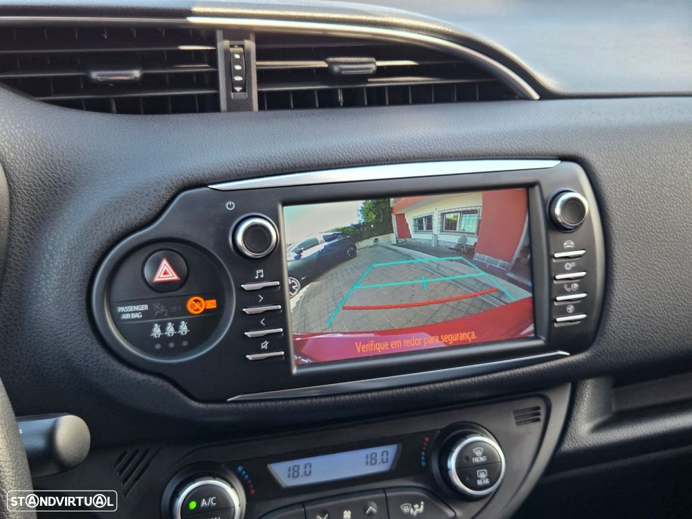 Toyota Yaris 1.5 HSD 20 Anos - 21