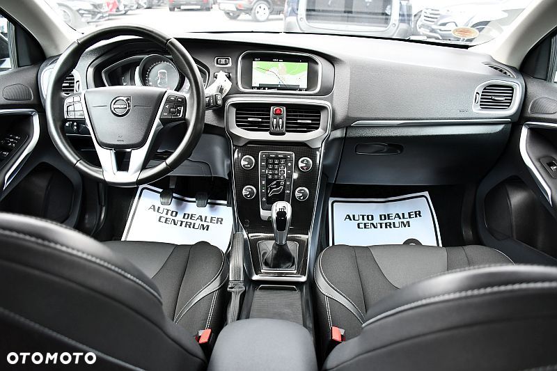 Volvo V40 T3 Momentum - 8