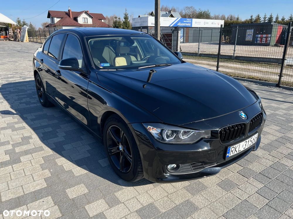 BMW Seria 3 328i - 4