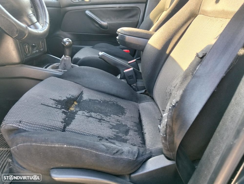 VW Golf 1.9 TDi Highline - 12