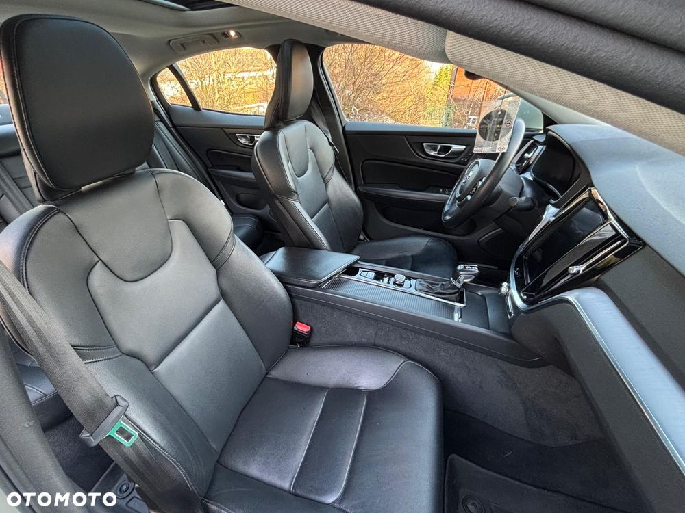 Volvo S60 T6 AWD Geartronic RDesign - 10