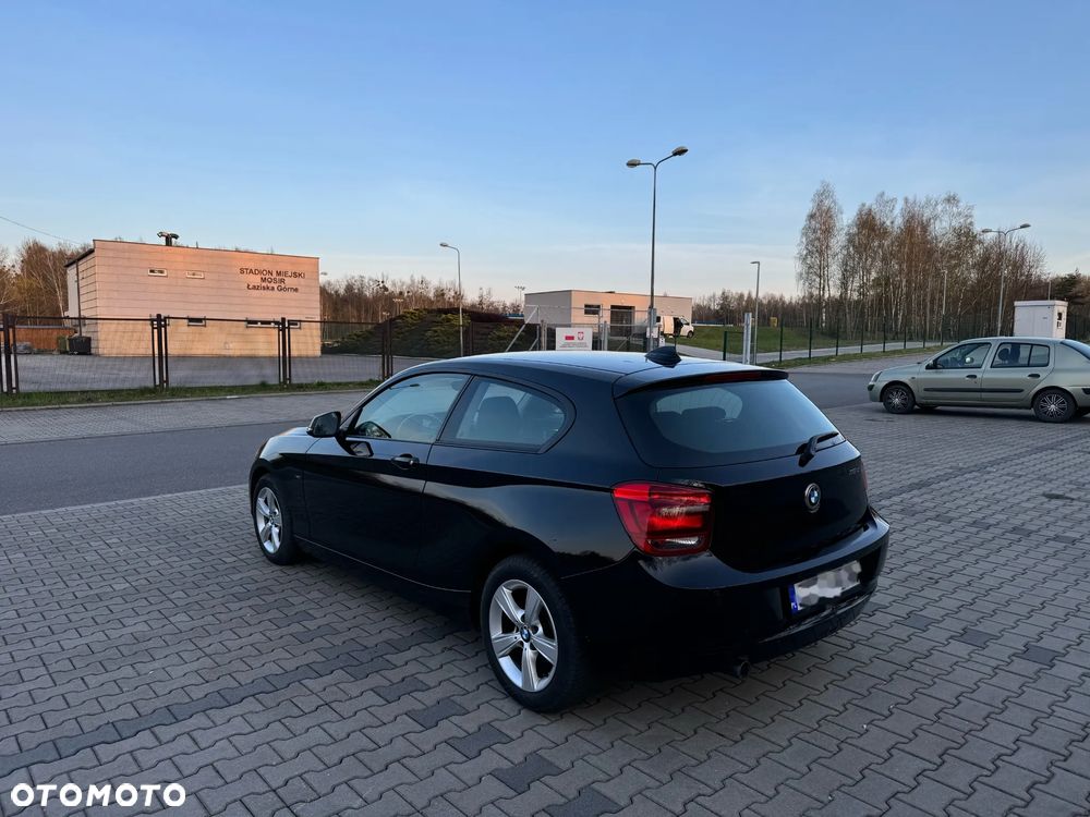 BMW Seria 1 116d Sport Line - 7