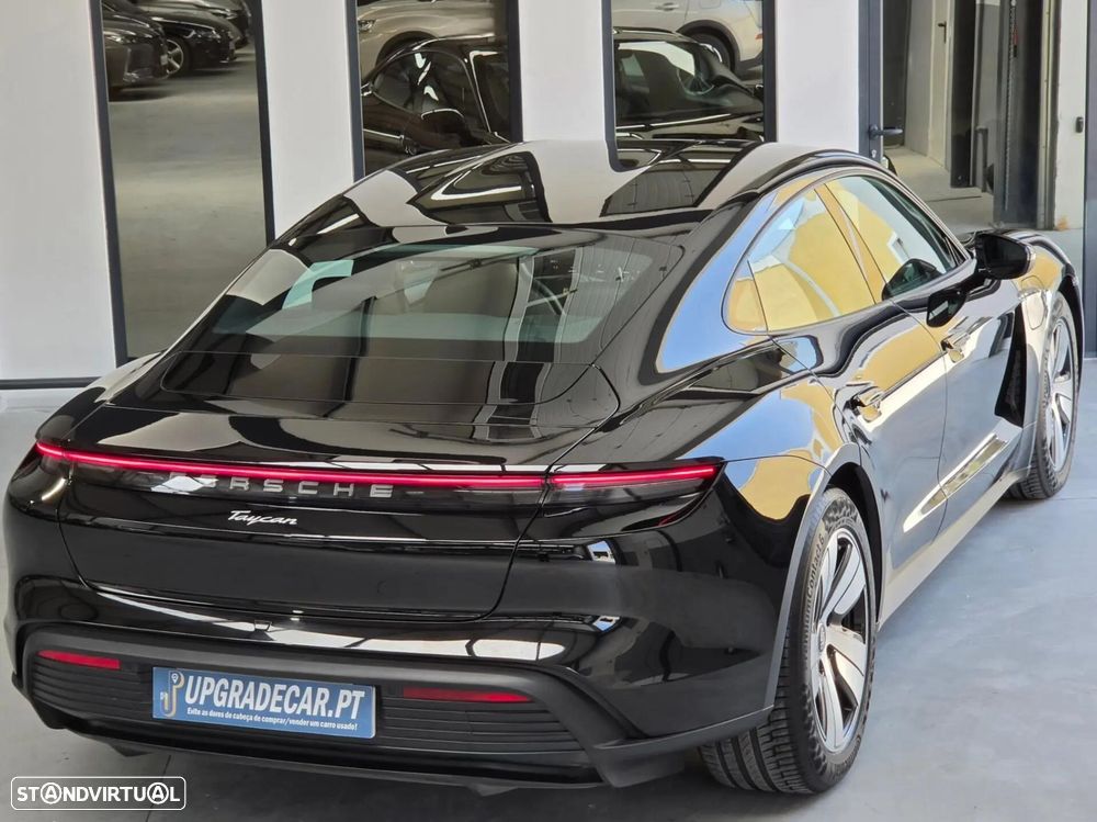 Porsche Taycan 4 - 23