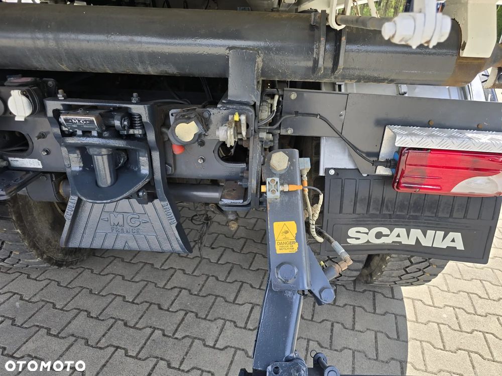 Scania P 360 6x4 - 18