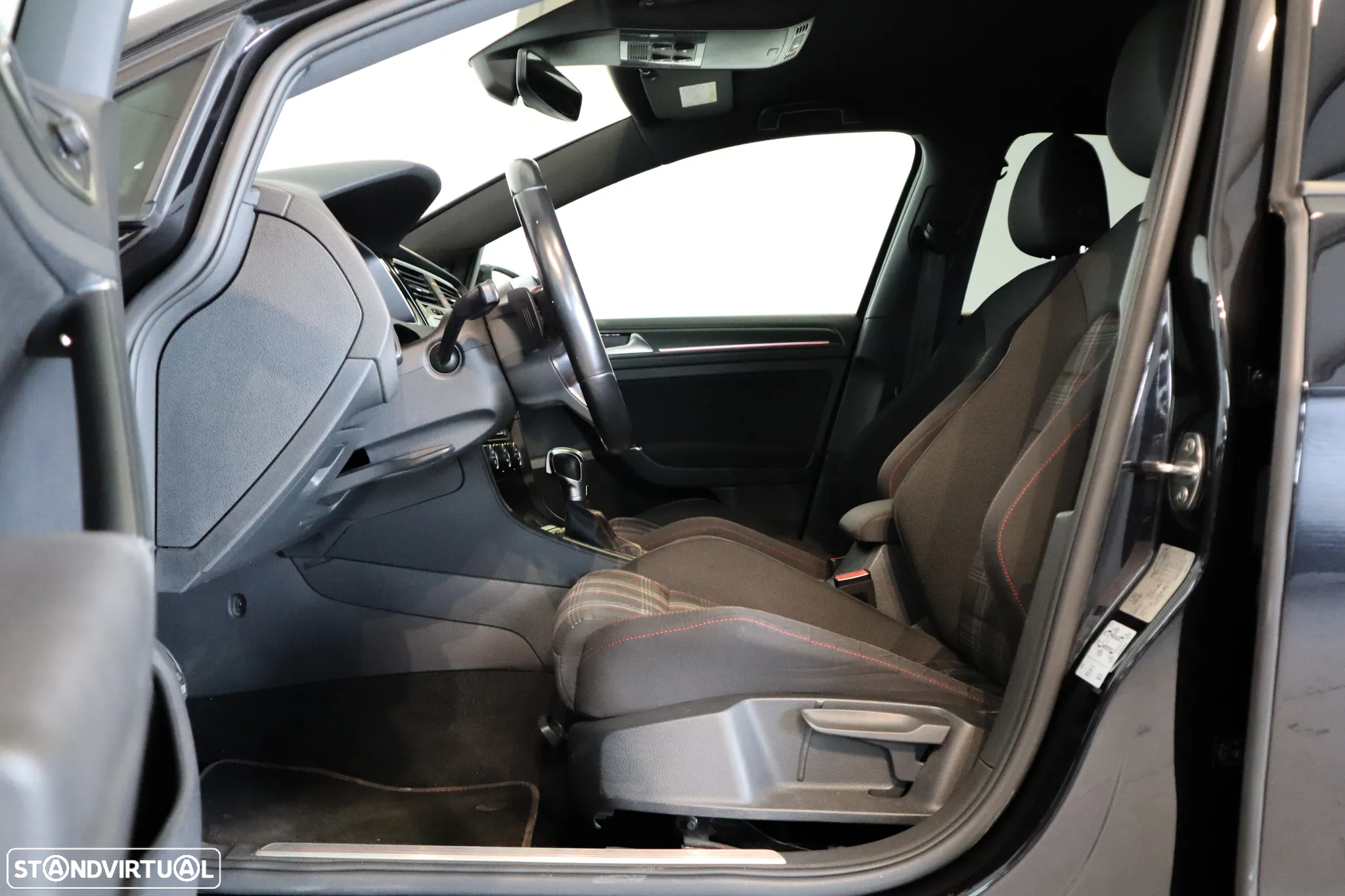 VW Golf GTI (BlueMotion ) DSG Performance - 17