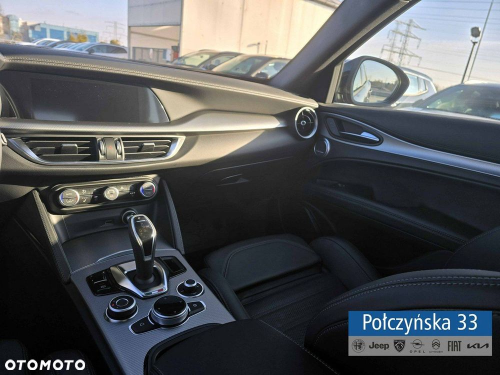 Alfa Romeo Stelvio - 27