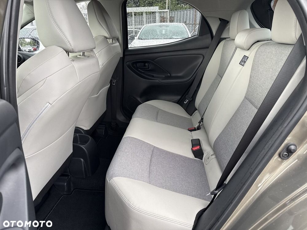 Toyota Yaris 1.5 Executive CVT - 22
