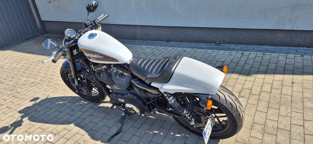 Harley-Davidson Sportster Roadster 1200R - 12