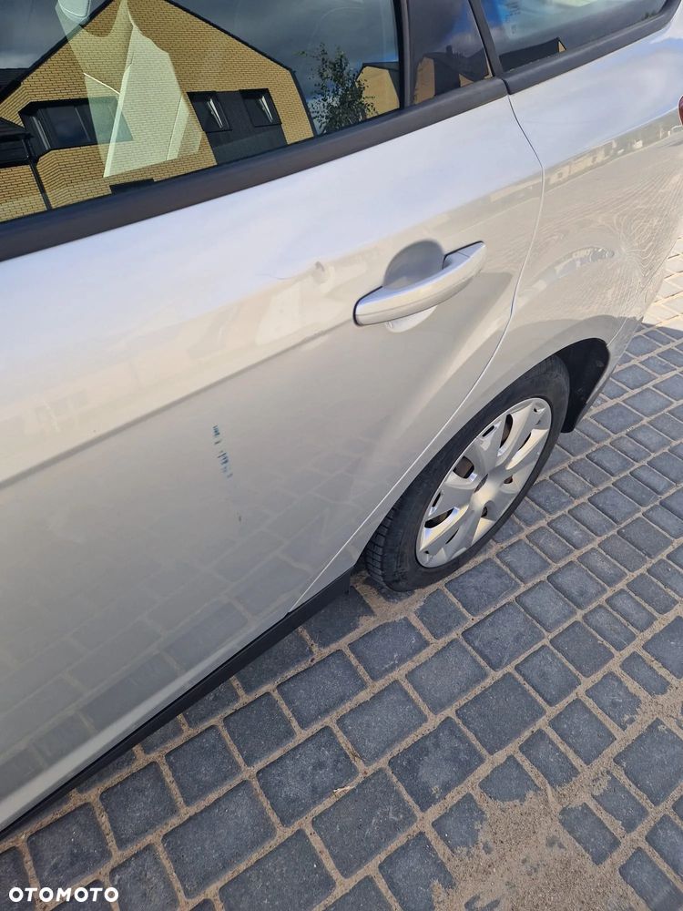 Ford Focus 1.6 TDCi Ambiente - 11