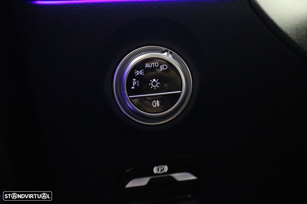 Mercedes-Benz C 300 d AMG Line - 12