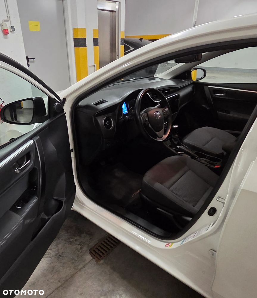 Toyota Corolla 1.6 Comfort - 4