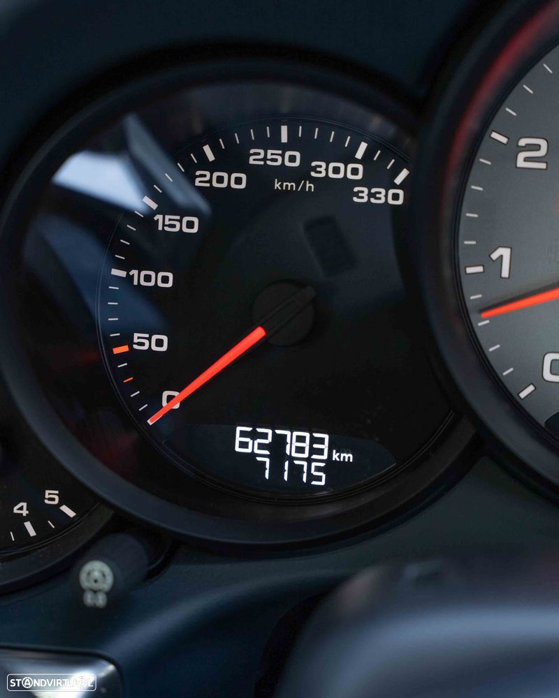 Porsche 911 (991) - 16