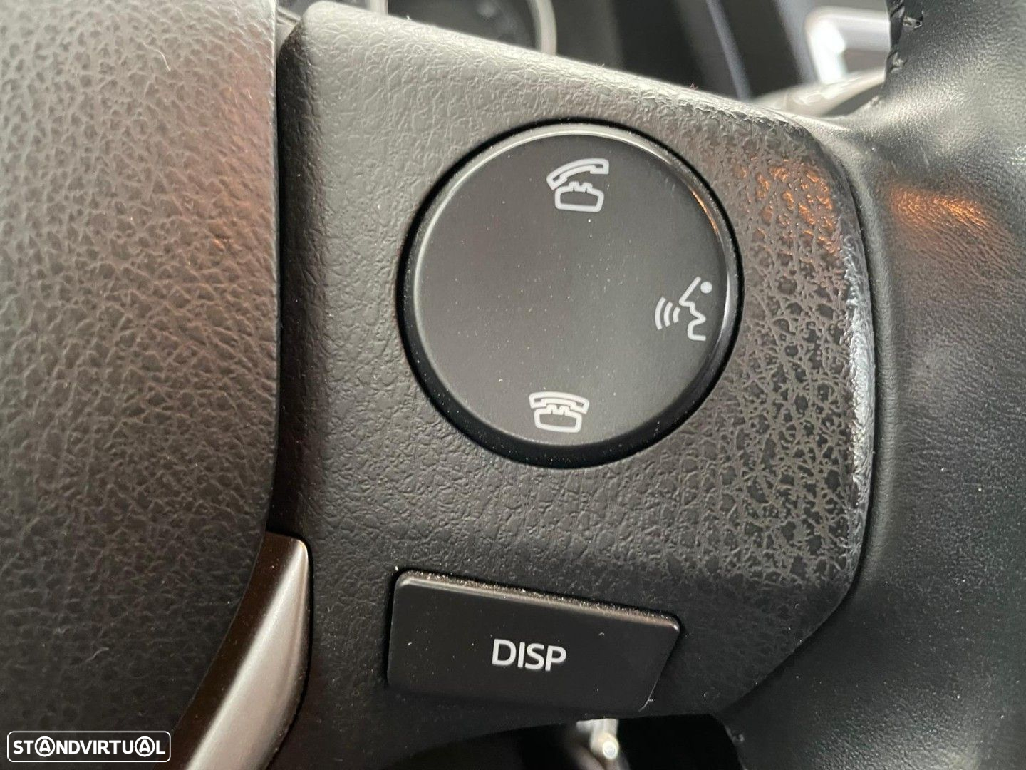 Toyota Auris 1.4 D-4D Exclusive+P.Sport - 28