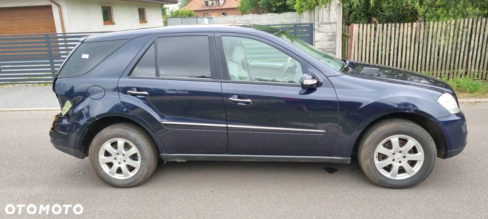 Mercedes-Benz ML - 4
