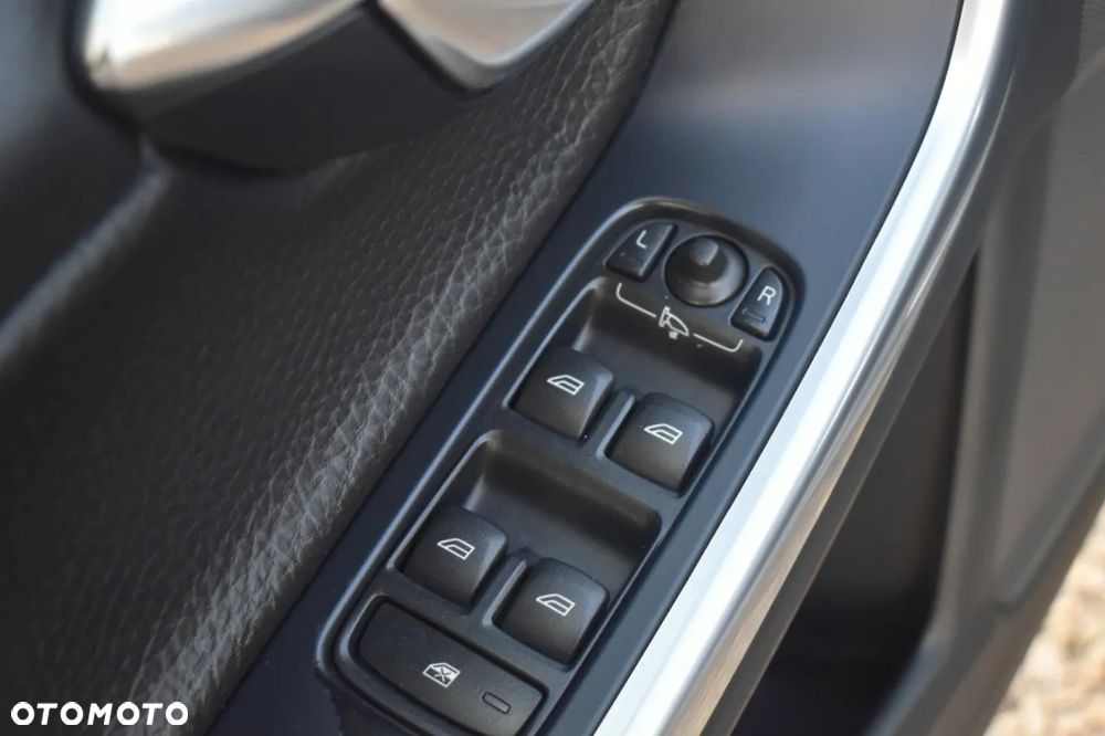 Volvo S60 D3 Geartronic Momentum - 27