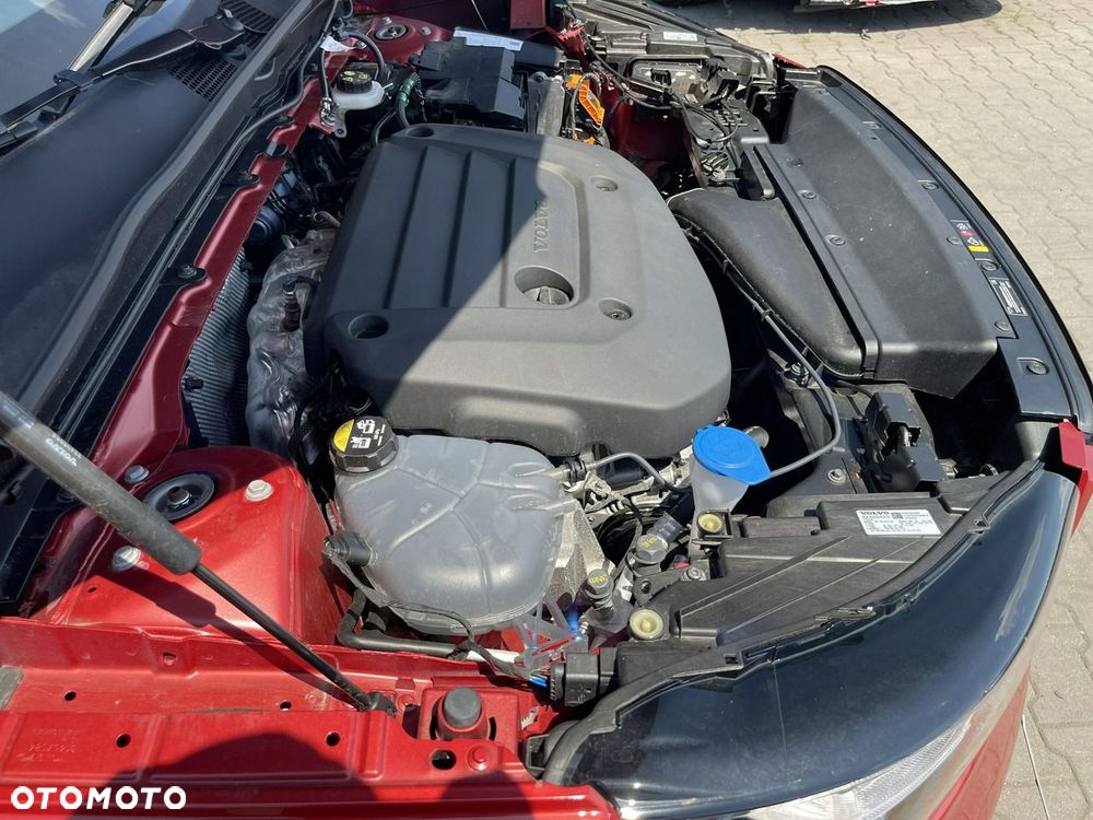 Volvo XC 40 B4 B AWD Geartronic RDesign - 15