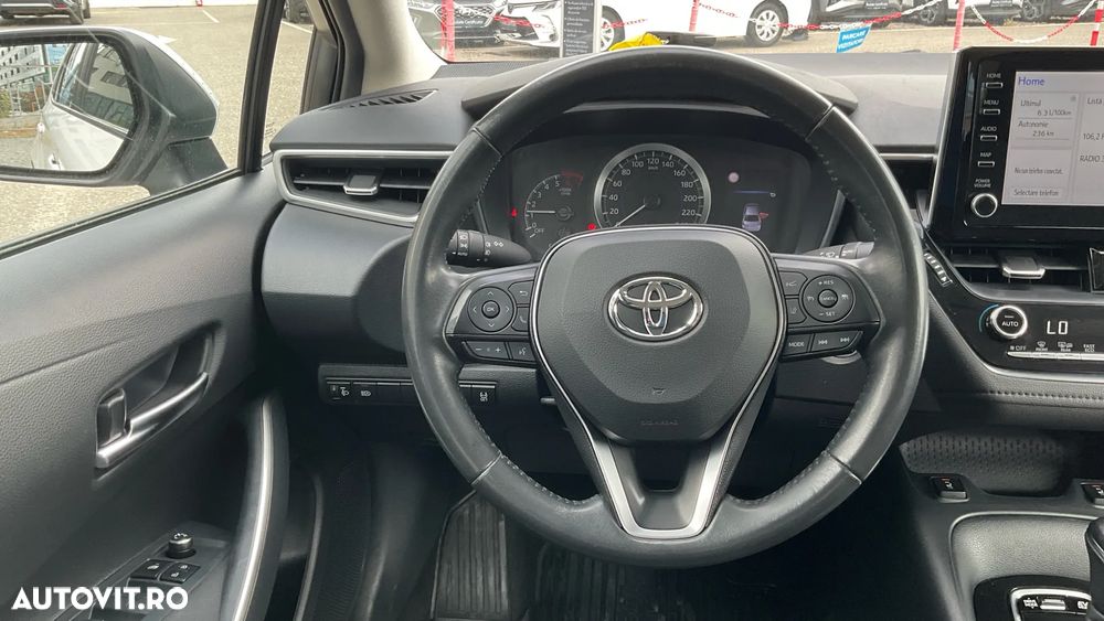 Toyota Corolla 1.8 HSD Business - 27