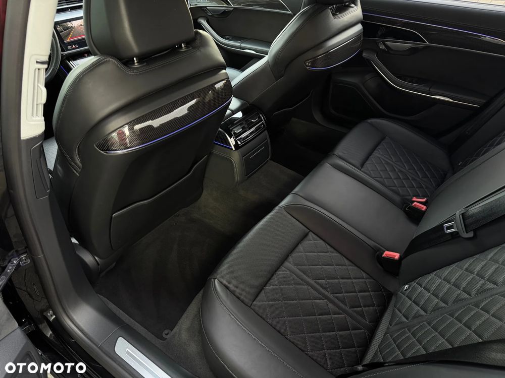Audi S8 - 17