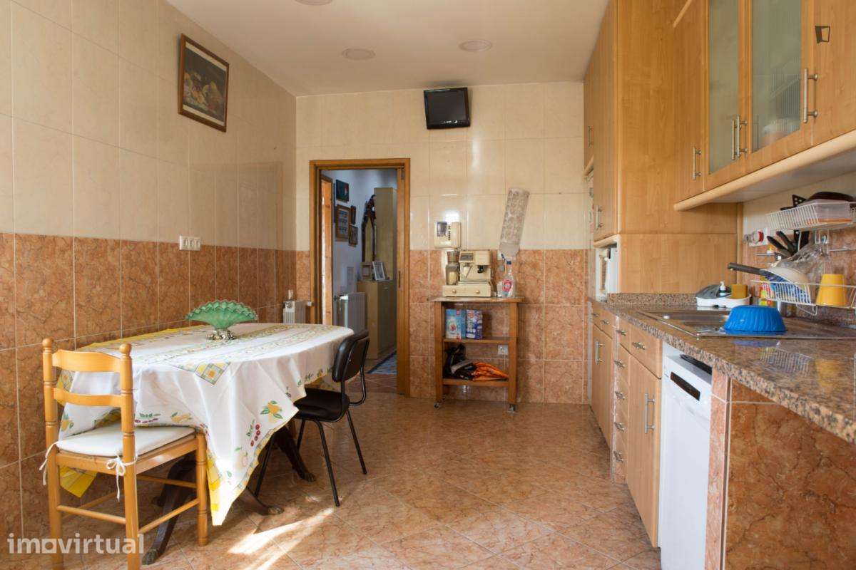 Quarto - localizado em Campanhã Porto - Grande imagem: 5/9