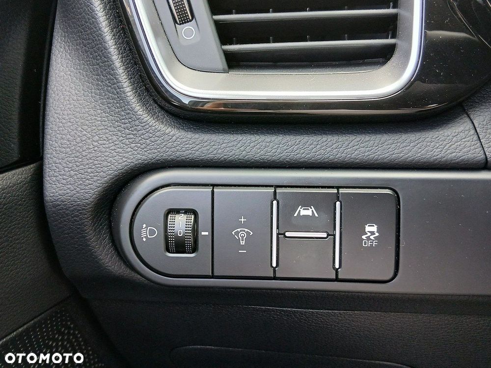 Kia Ceed - 37