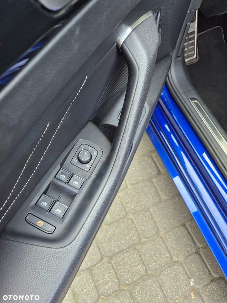 Volkswagen Arteon 2.0 TDI R-Line DSG - 25