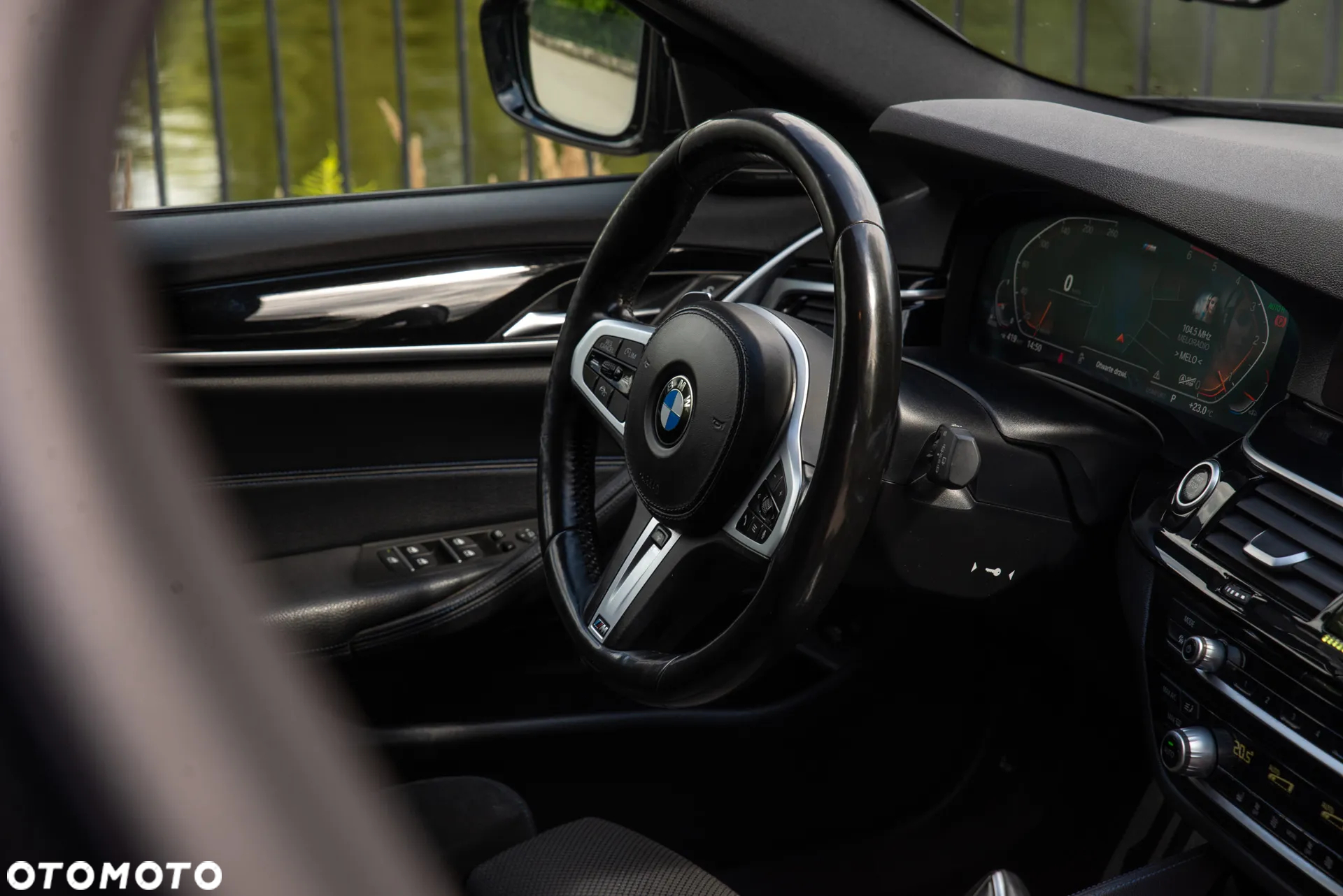 BMW Seria 5 520d xDrive - 14