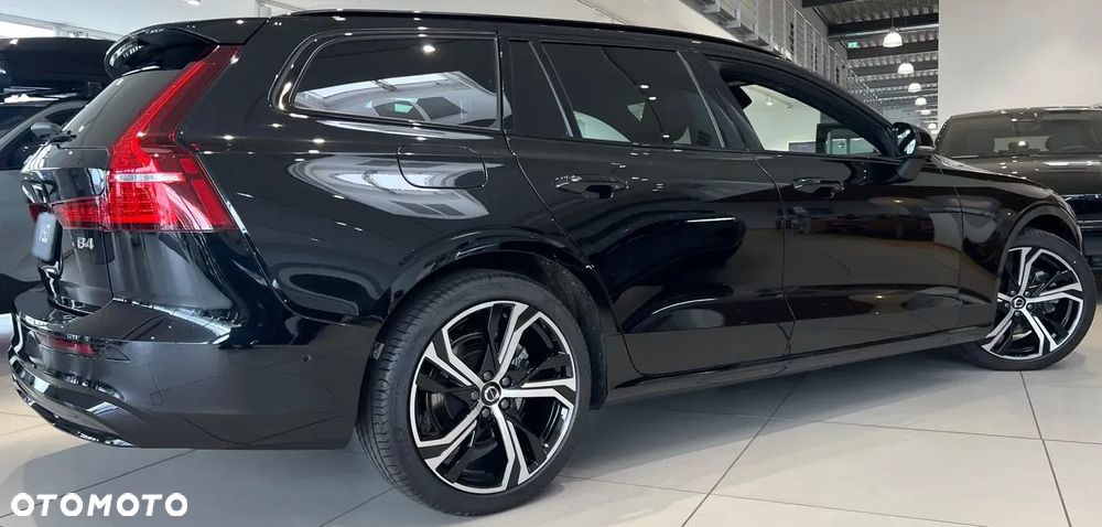 Volvo V60 B4 B Ultimate Dark - 29