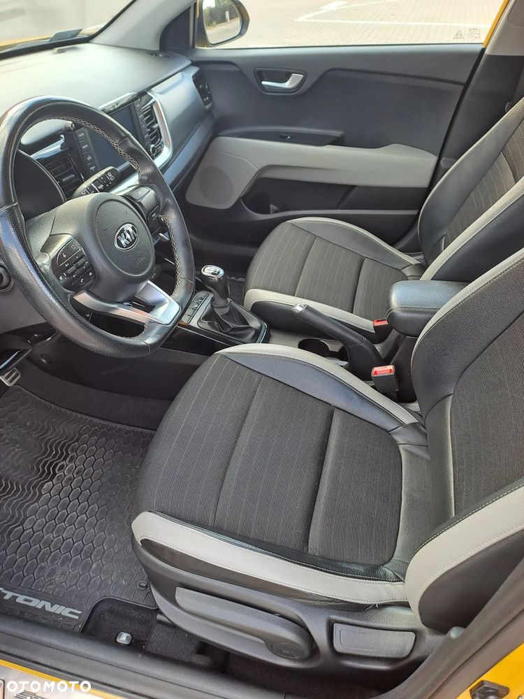 Kia Stonic 1.4 L - 17