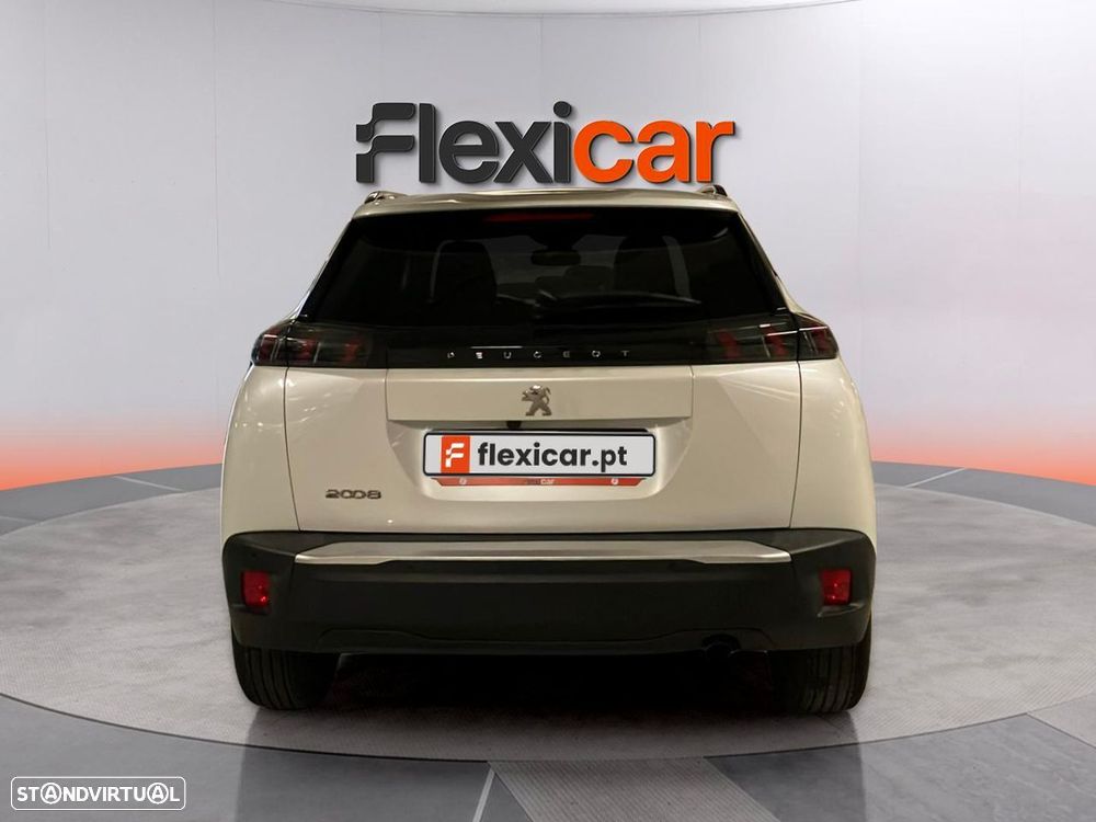 Peugeot 2008 - 8