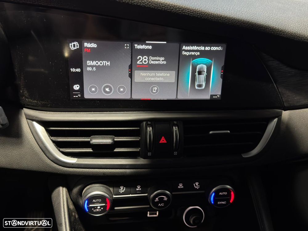 Alfa Romeo Giulia 2.2 D Sprint AT8 - 13