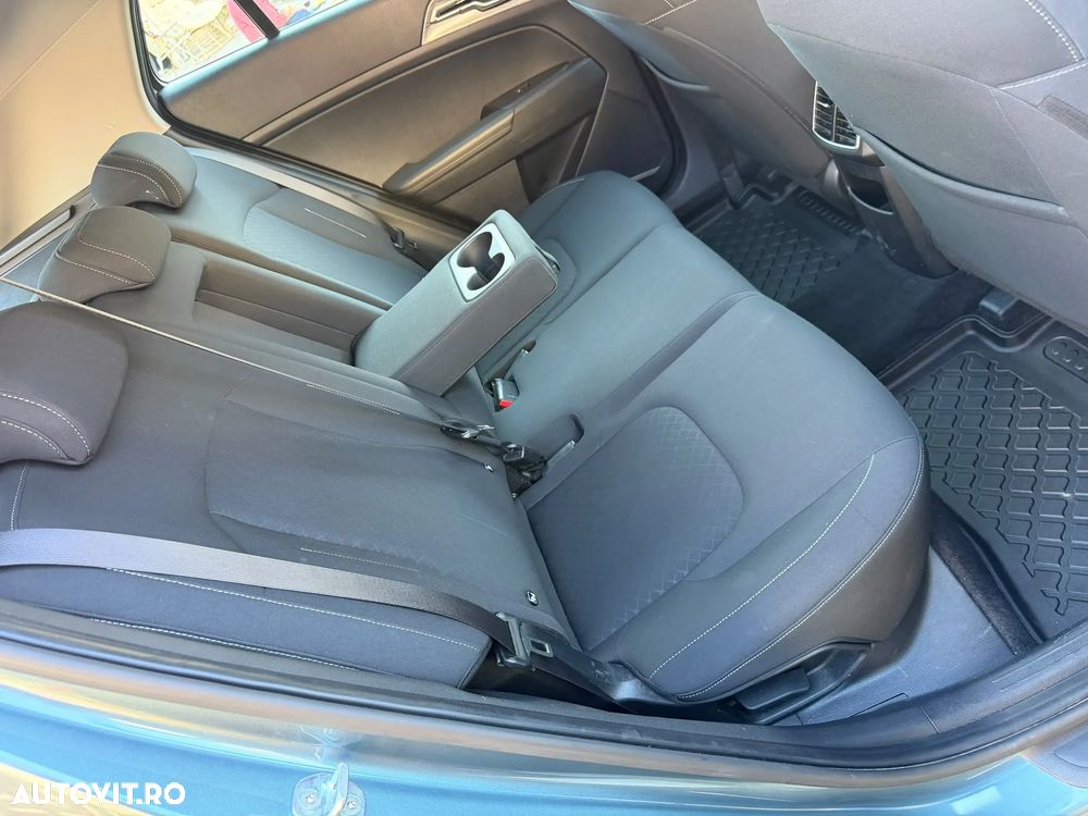 Kia Sportage - 12