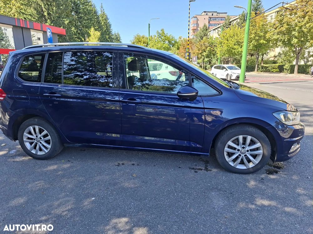 Volkswagen Touran 2.0 TDI EVO DSG Comfortline - 4